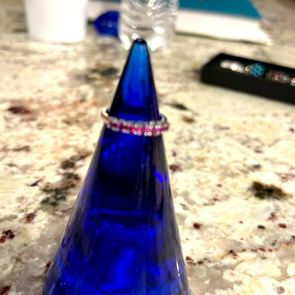 Size 7 ~ with seven pink stones